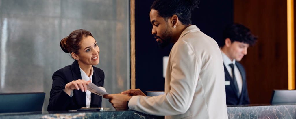 How AI is Revolutionizing the Hospitality Industry How AI is Revolutionizing the Hospitality Industry